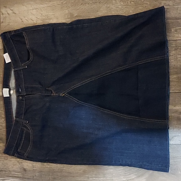 Dark blue jean skirt - Picture 1 of 4